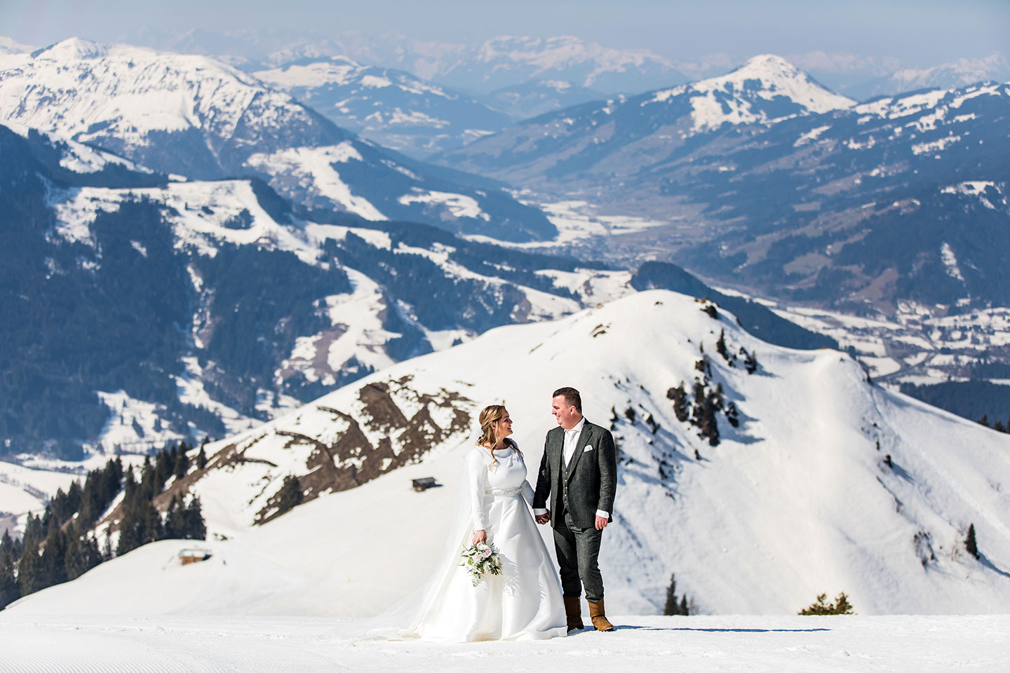 Bruidsfotografie in Tirol, Oostenrijk in de winter in de sneeuw