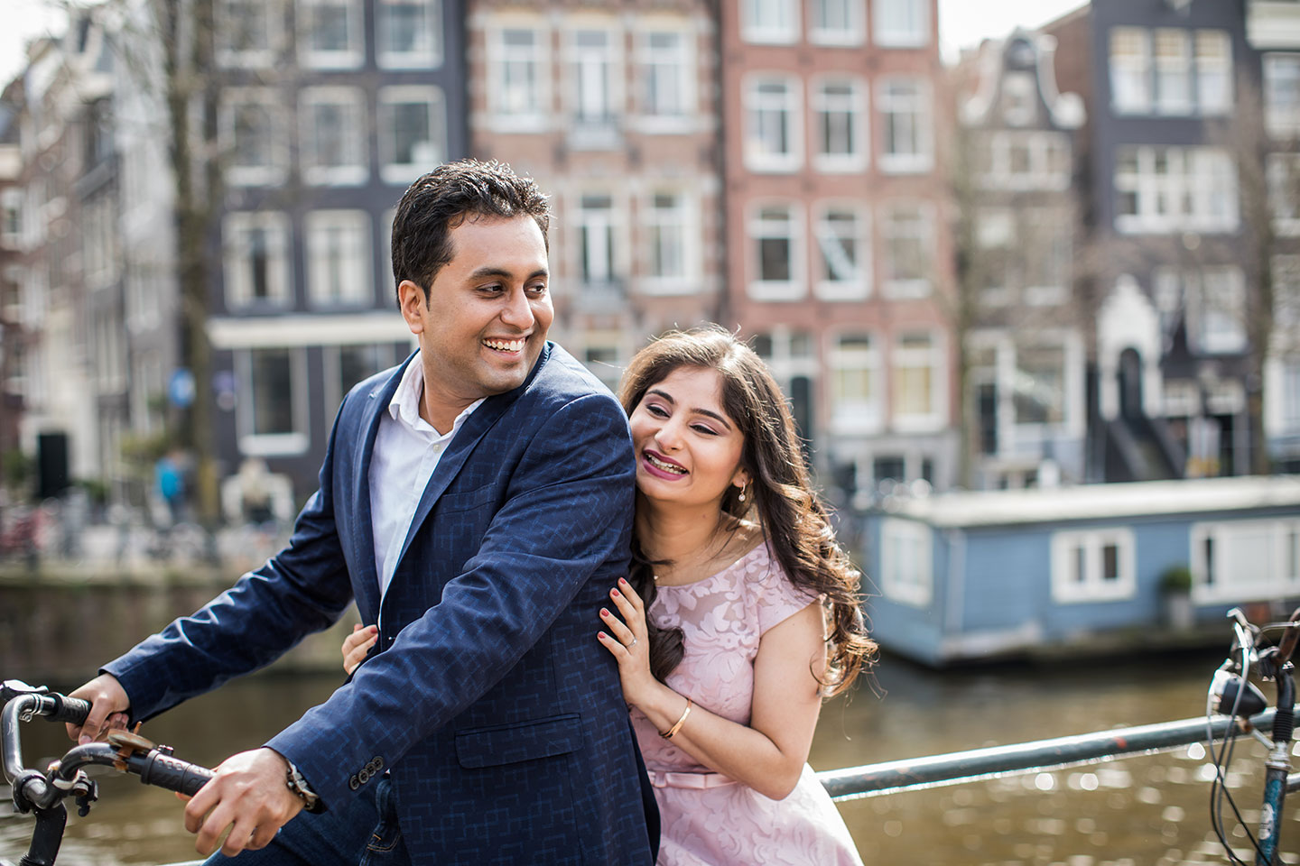 Amsterdam photoshoot of an Indian couple