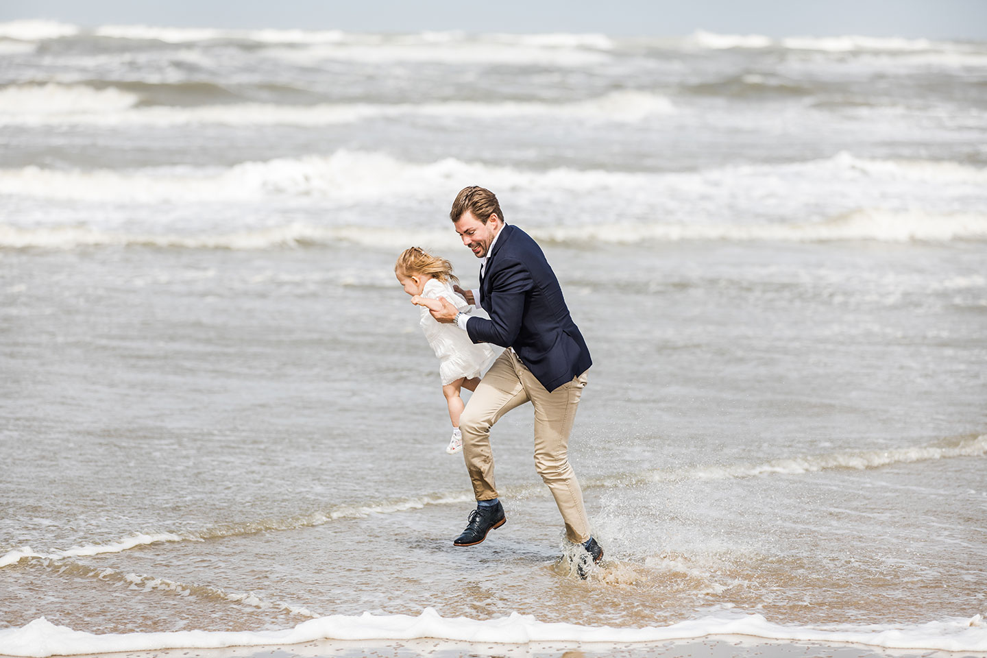 Beach photoshoot Holland family