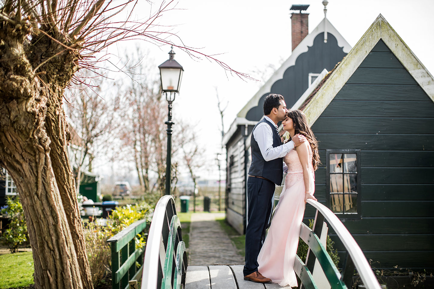 Engagement shoot Zaanse Schans windmill village