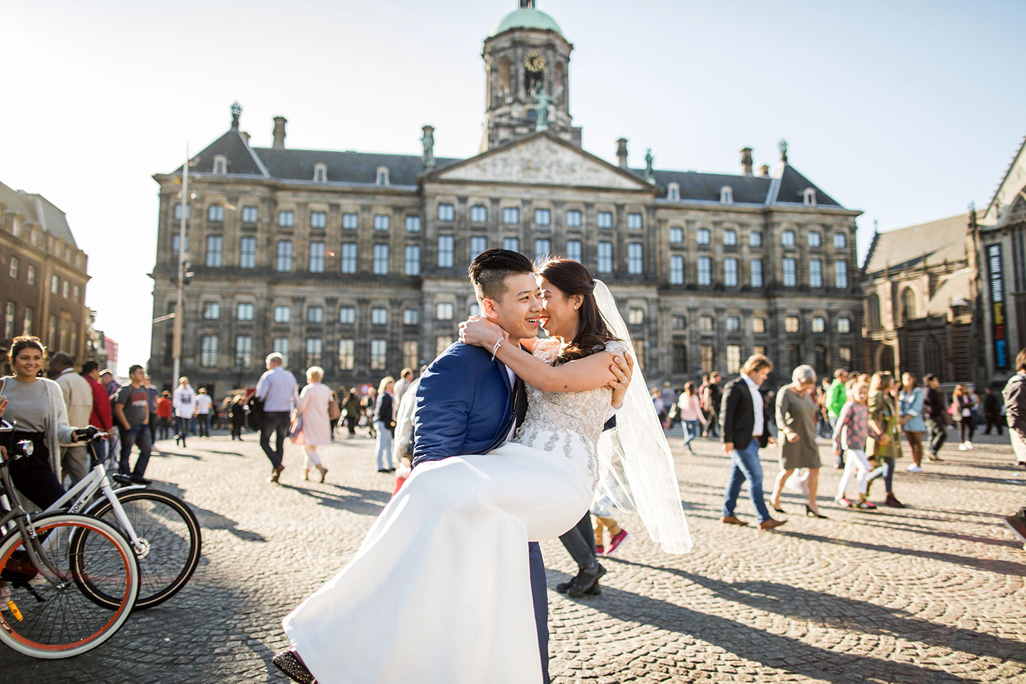 Amsterdam prewedding photoshoot at the Dam square