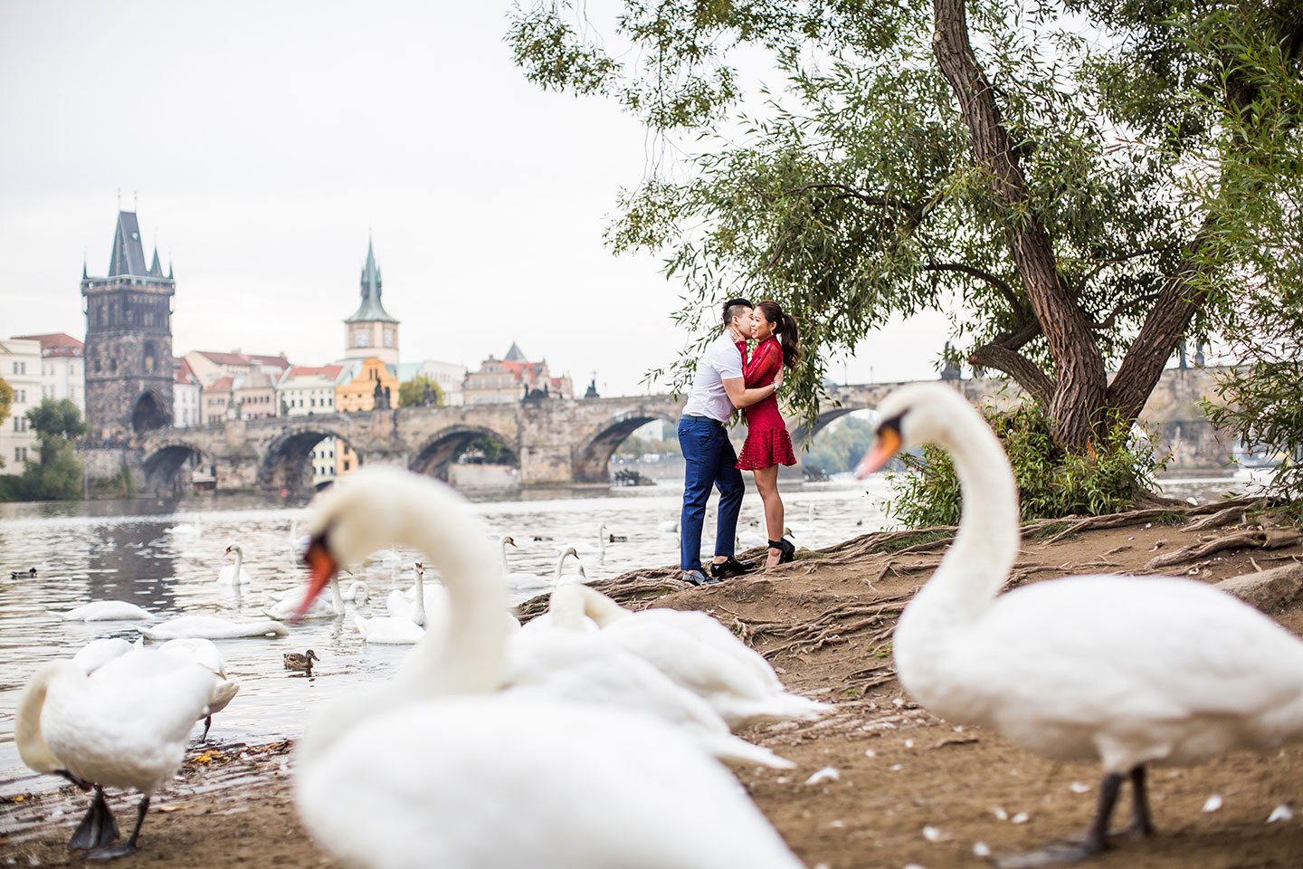 Couple photoshoot in Prague
