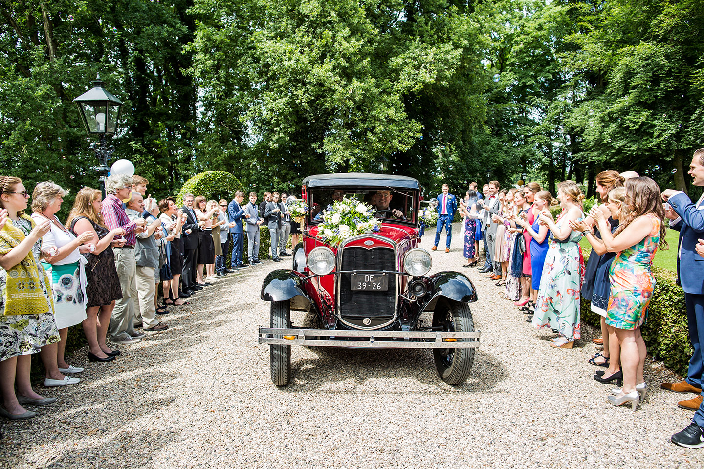 Vintage trouwauto bruiloft