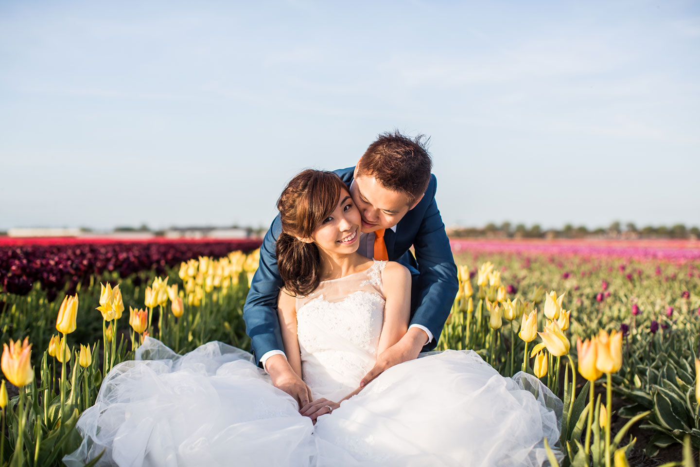 26-pre-wedding-photoshoot-tulips-Keukenhof