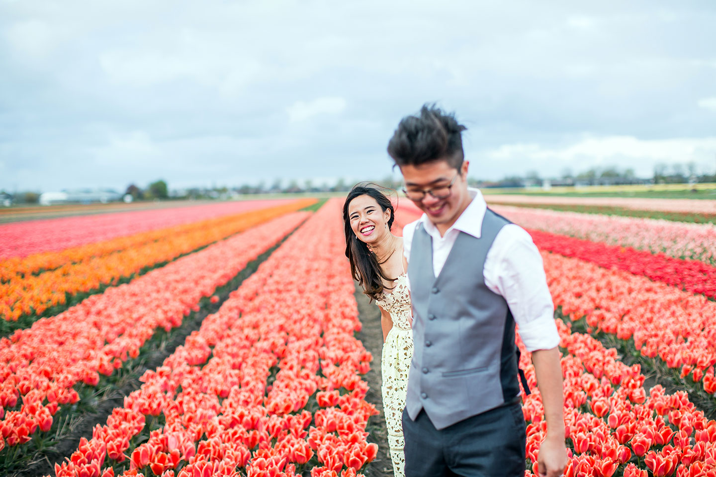 Netherlands pre-wedding in the tulip fields