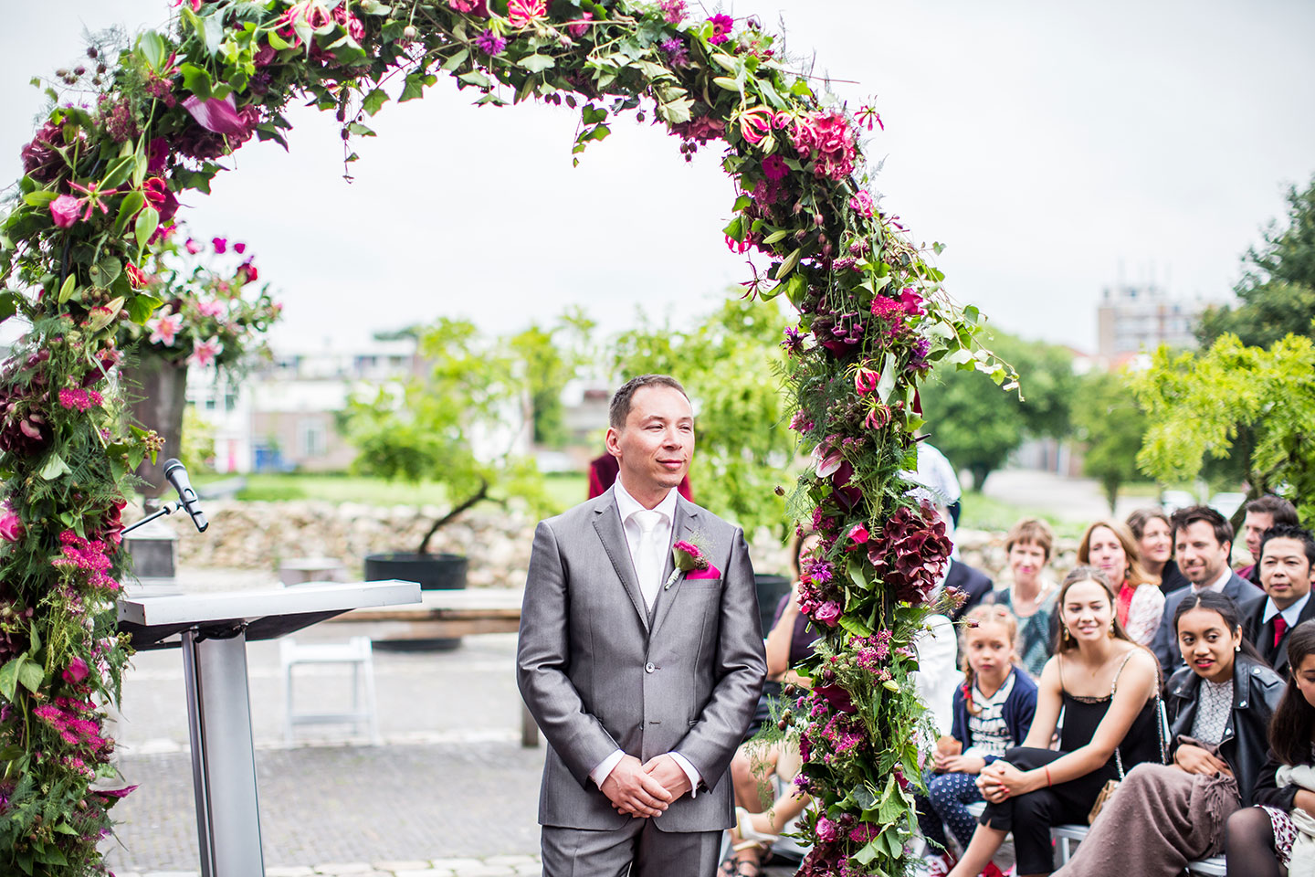 Ceremonie tijdens een bruiloft bij Kasteel Coevorden