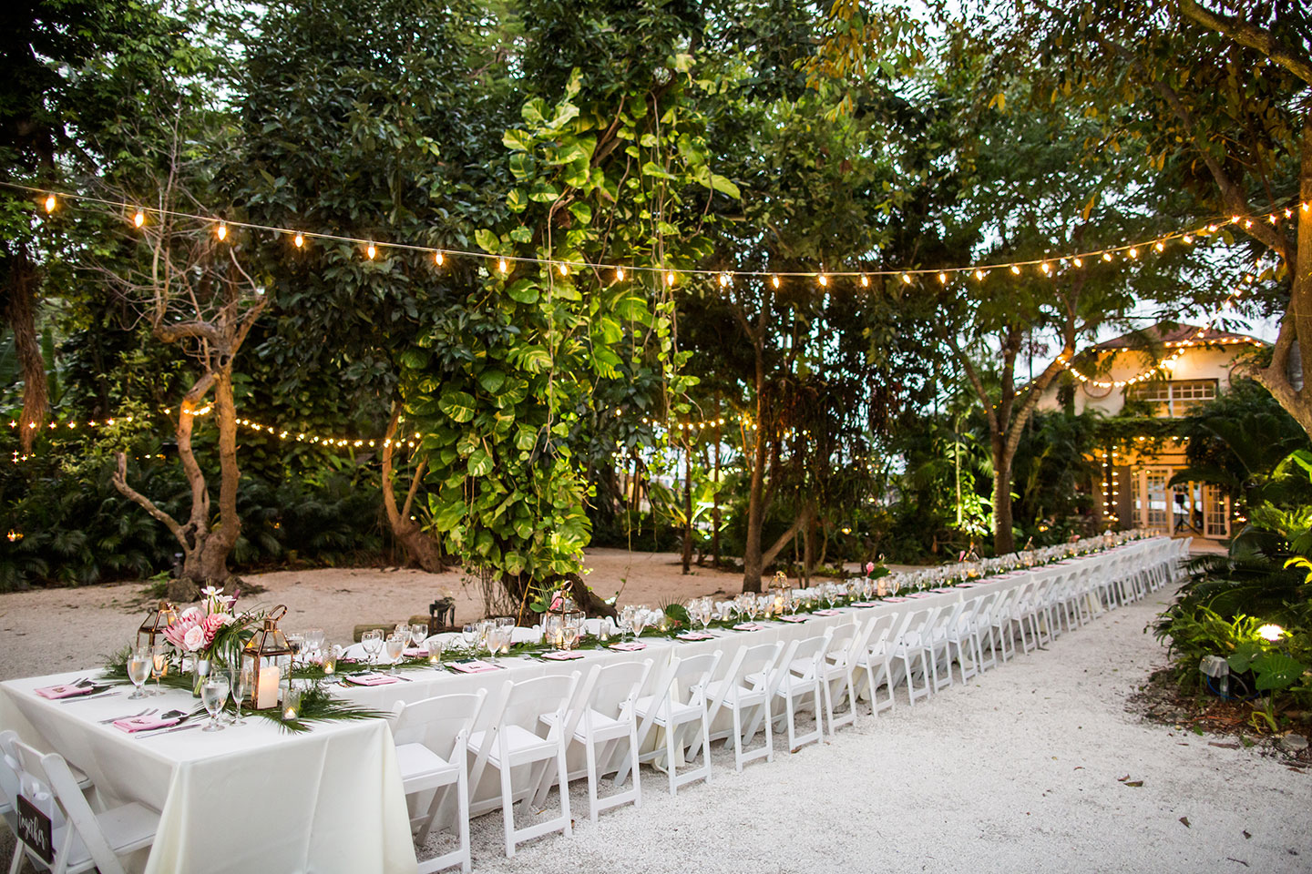Historic Walton House Wedding dinner setup