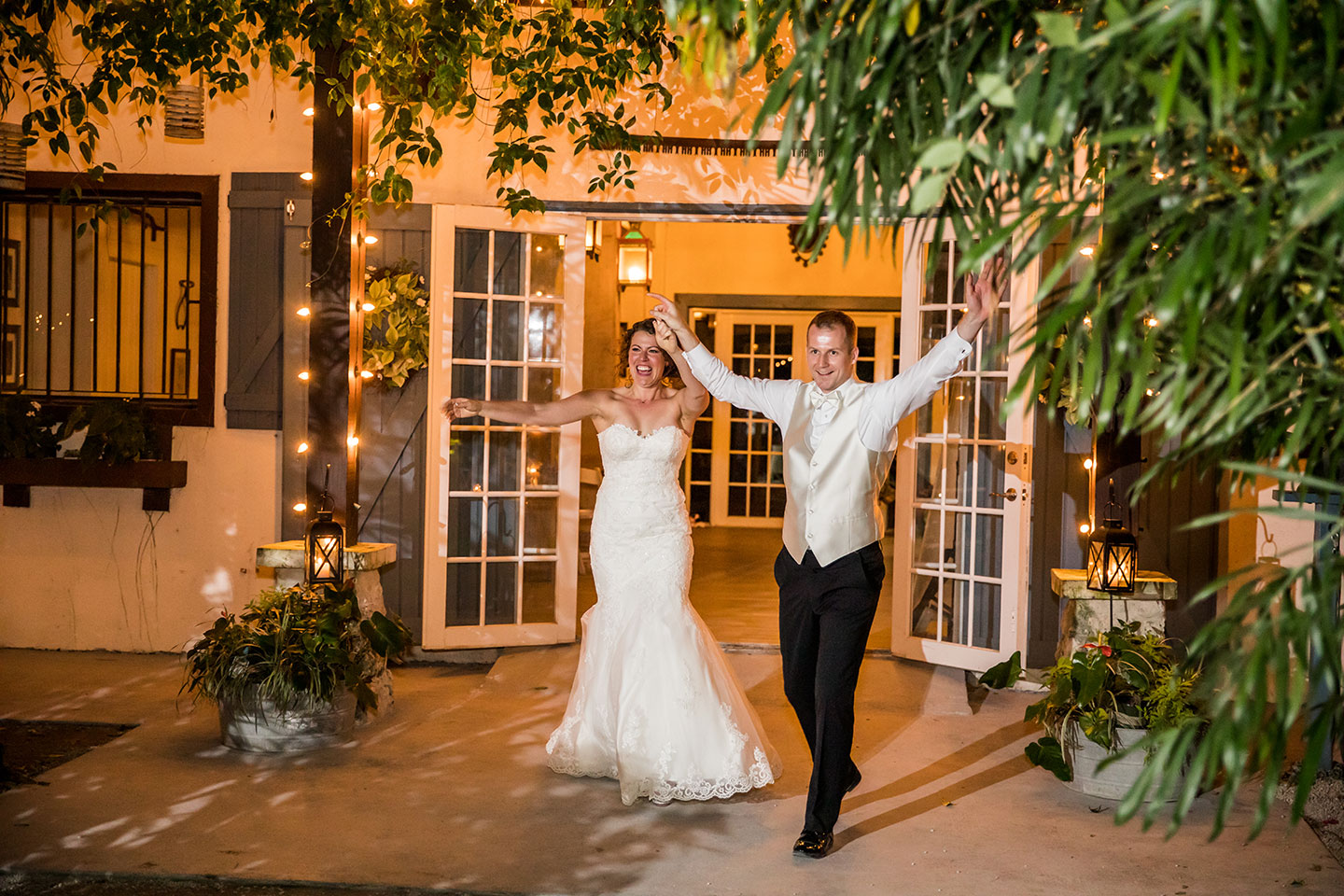 Historic Walton House Wedding Photographer First Dance