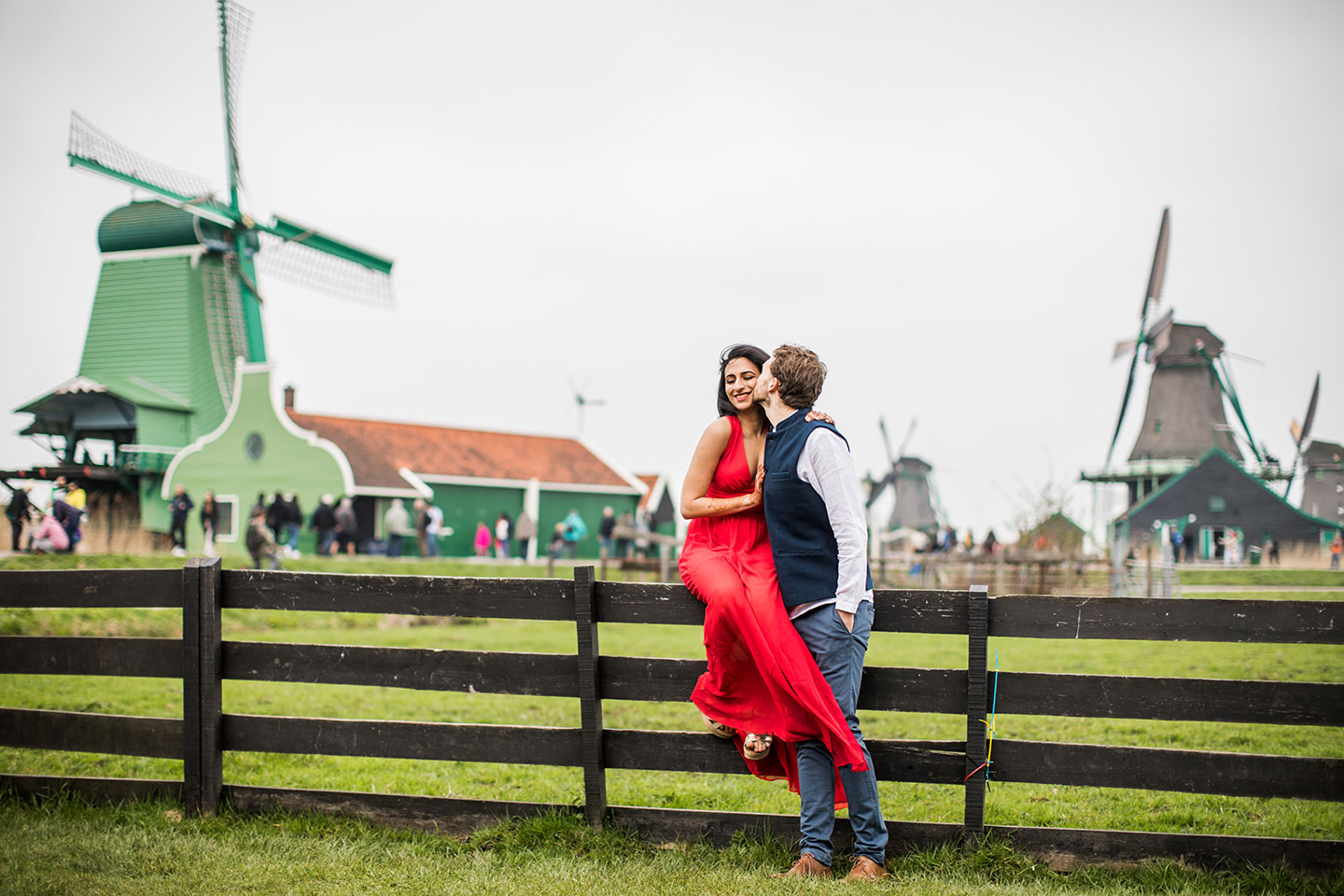 Prewedding windmill village Amsterdam